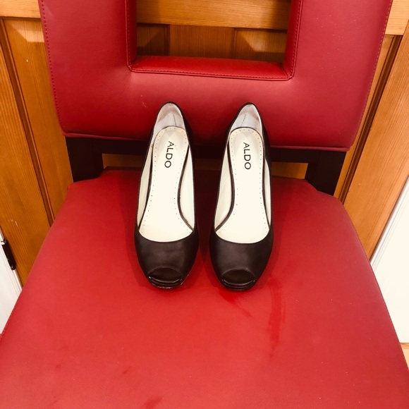 3 for $20 Aldo peep toe black shoes - Picture 1 of 4